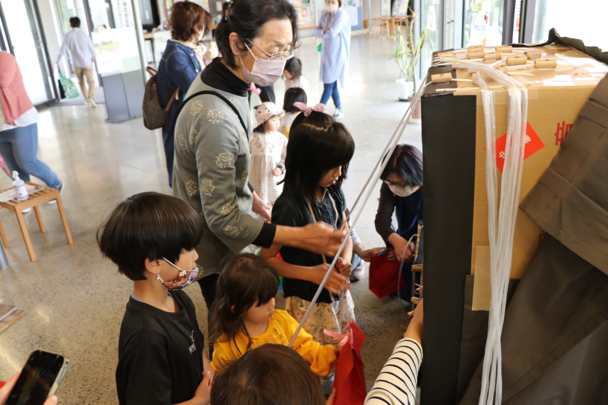 おかしつりの様子