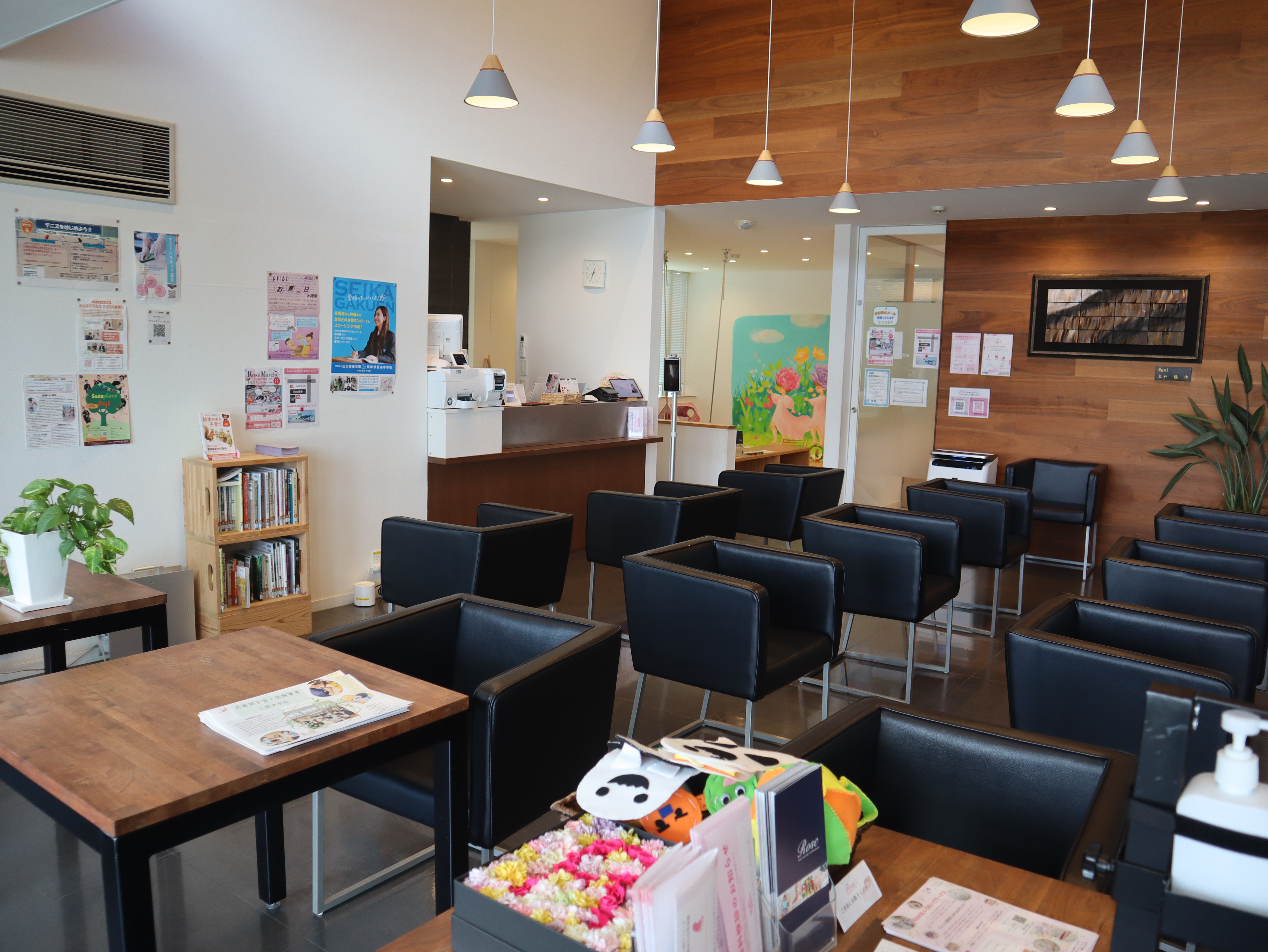 ローズデンタルクリニック・ベビーサロン内観.JPG